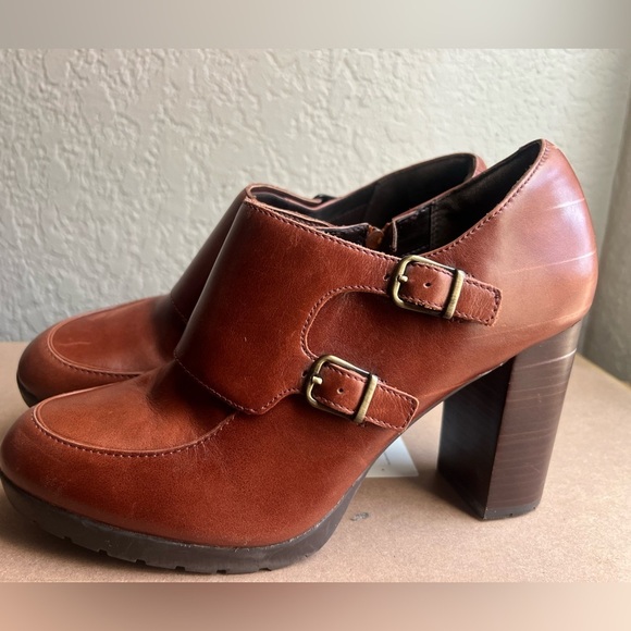 Clarks Artisan Elipsa Mae Double Buckle Brown Block Heels Ankle Boots Size 10 - Picture 2 of 13